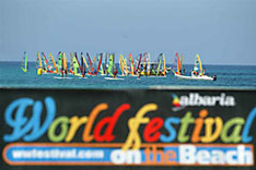 Пляжный фестиваль в Монделло